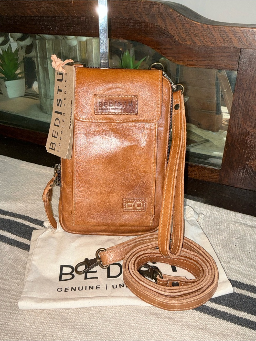 NWT Bed Stu Leather Alelike Crossbody Wristlet Phone Wallet Tan Rustic MSRP $185